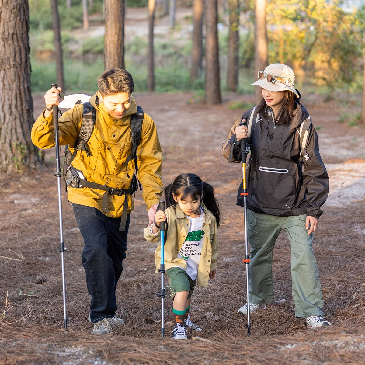 Outdoor 6061 Aluminum Alloy 3 Section Adjusts Alpenstock Iron Tip Walking Sticks Family Trekking Pole For Man Woman Children
Outdoor 6061 Aluminum Alloy 3 Section Adjusts Alpenstock Iron Tip Walking Sticks Family Trekking Pole For Man Woman Children