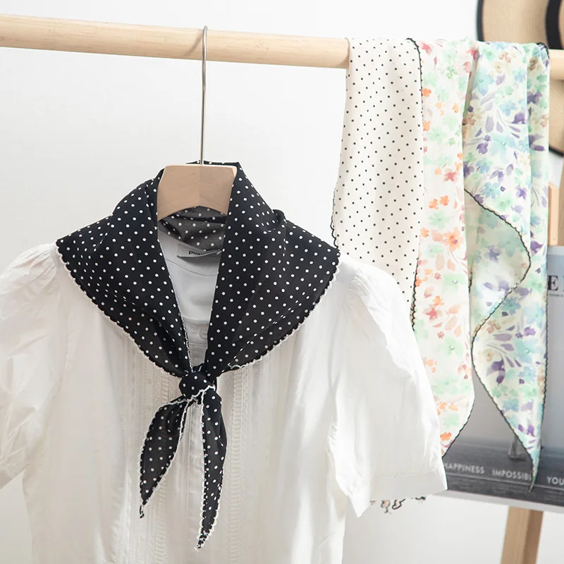 New triangle scarf chiffon printed silk scarf headband fashion polka dot floral hairband cute small neckerchief Korean-style
New triangle scarf chiffon printed silk scarf headband fashion polka dot floral hairband cute small neckerchief Korean-style