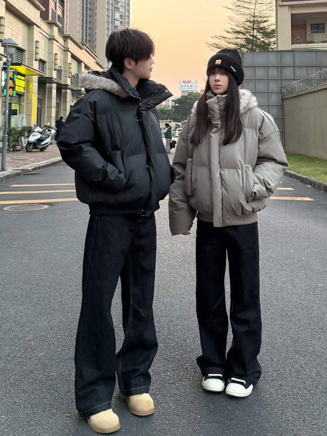 Съемная зимняя куртка из искусственной кожи с меховым воротником для мужчин, в американском стиле Mountain Eagle, для пар
Съемная зимняя куртка из искусственной кожи с меховым воротником для мужчин, в американском стиле Mountain Eagle, для пар