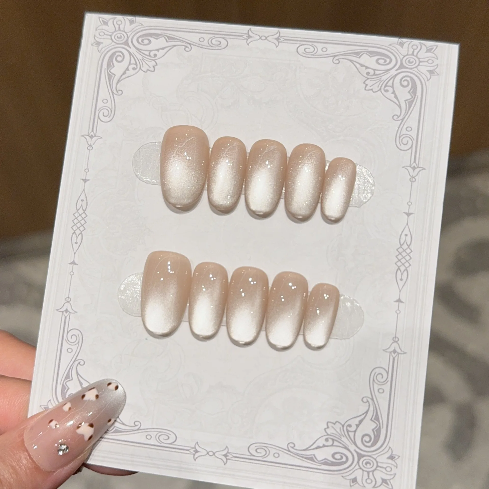 10Pcs Handmade Short Oval French Press On Nails Nude Pink Shiny Cat Eye Design Sweet Fake Nail Wearable Ballet Fake Nails Tips
10Pcs Handmade Short Oval French Press On Nails Nude Pink Shiny Cat Eye Design Sweet Fake Nail Wearable Ballet Fake Nails Tips