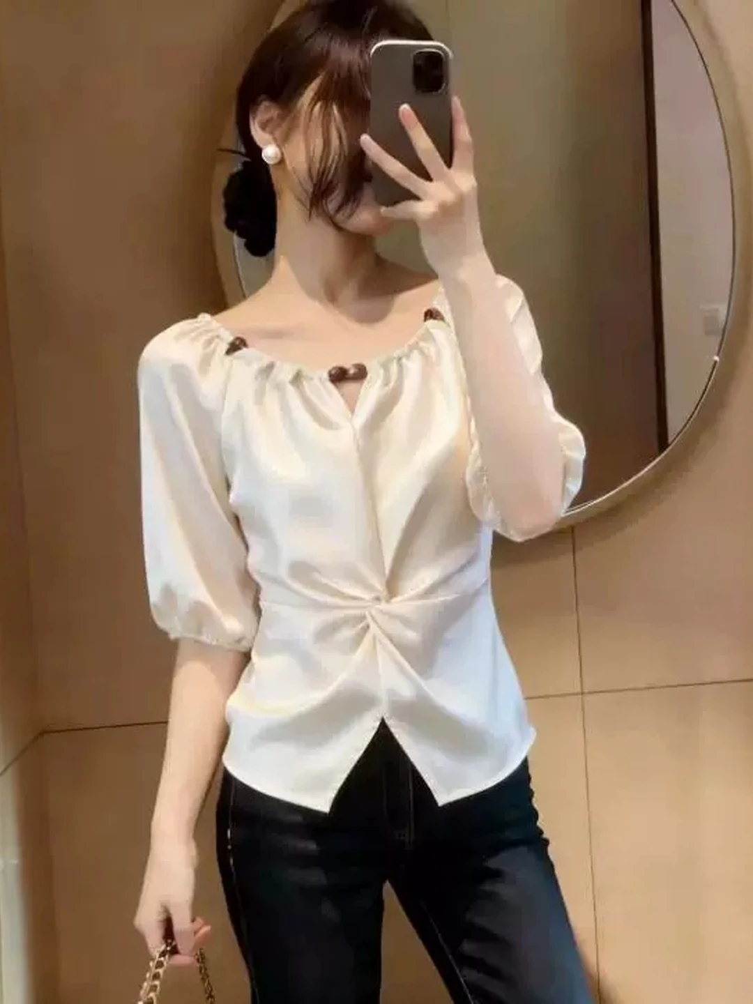 Design Sensation Women's Short Sleeve Satin Shirt Slimming Waist Beautiful Korean Style Commute Fashion plus Size Summer Top
Design Sensation Women's Short Sleeve Satin Shirt Slimming Waist Beautiful Korean Style Commute Fashion plus Size Summer Top