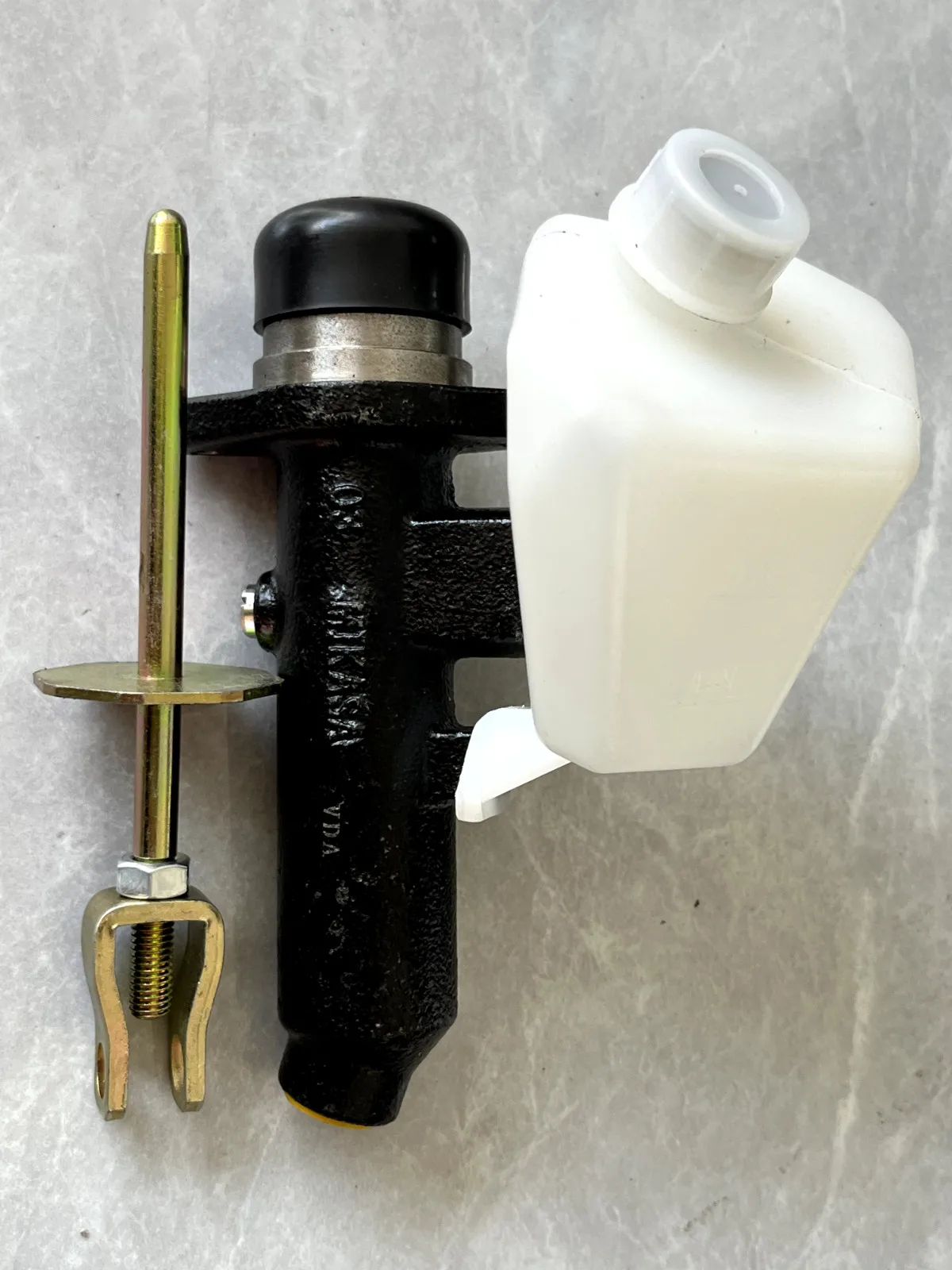 Clutch Master Cylinder For GAC HINO 700 Heavy Duty Truck Spare Parts
Clutch Master Cylinder For GAC HINO 700 Heavy Duty Truck Spare Parts