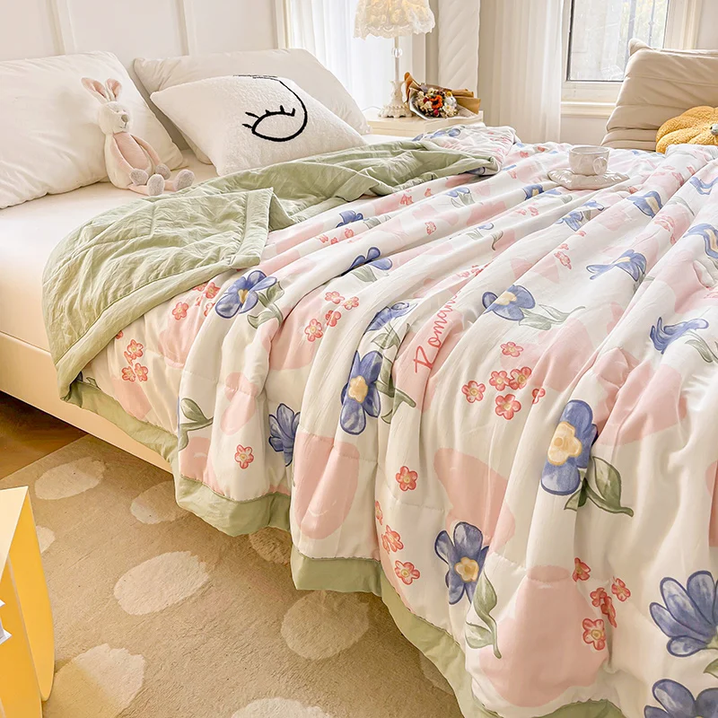 Summer Air Conditioner Cooling Quilt Flower Print Blanket Thin Quilt Queen Soya Fibre Fill Cotton Comforter Single Bed Quilts
Summer Air Conditioner Cooling Quilt Flower Print Blanket Thin Quilt Queen Soya Fibre Fill Cotton Comforter Single Bed Quilts