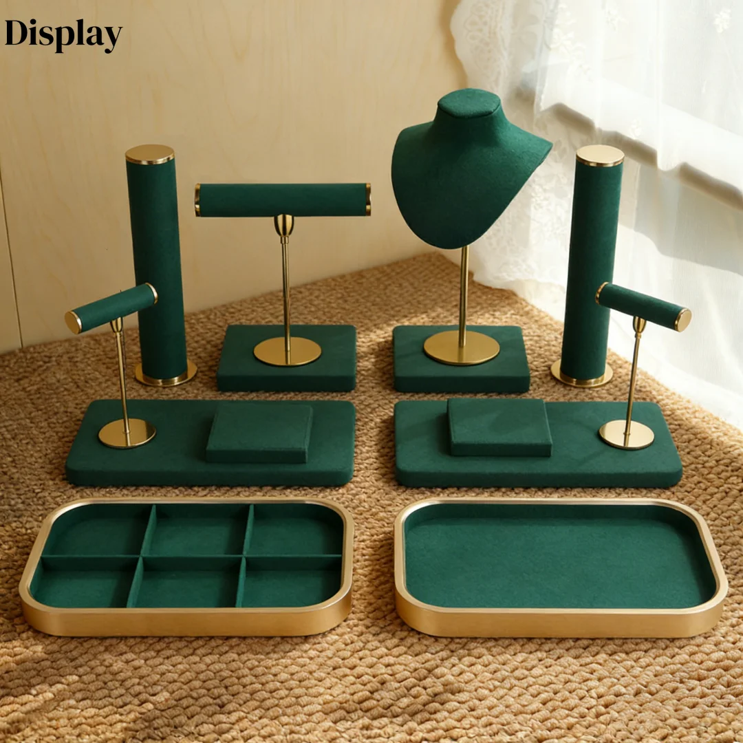 Зеленая подставка для ожерелий из микрофибры-замши с металлическим каркасом и подносом, а также подставка для браслетов цвета бутылочной зелени, набор для демонстрации ювелирных изделий
Зеленая подставка для ожерелий из микрофибры-замши с металлическим каркасом и подносом, а также подставка для браслетов цвета бутылочной зелени, набор для демонстрации ювелирных изделий