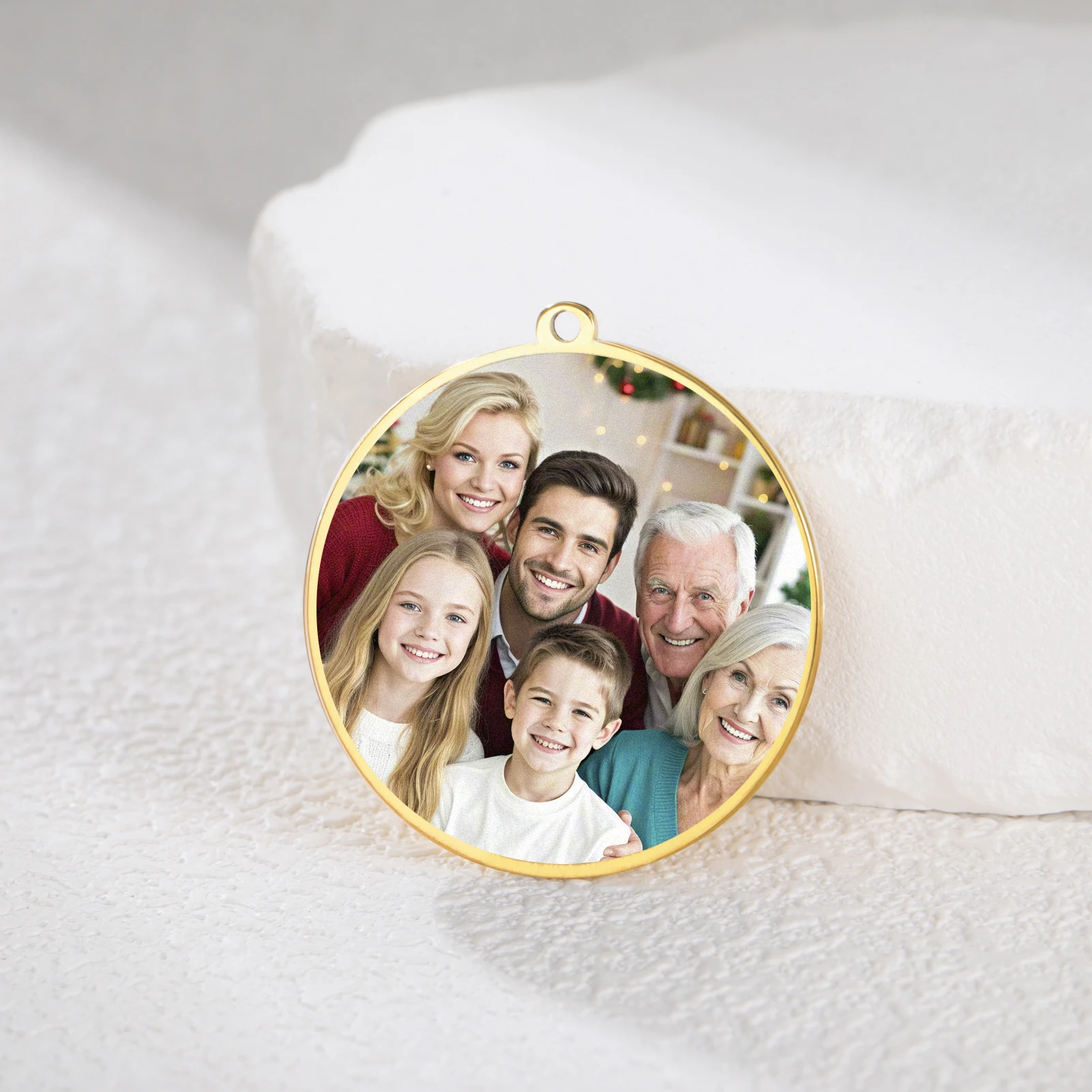 Kkjoy Customize Exclusive Heart Shaped&Circular Color Printed Pendants Customizable Photos Family Loved Ones Pets Jewelry Gifts
Kkjoy Customize Exclusive Heart Shaped&Circular Color Printed Pendants Customizable Photos Family Loved Ones Pets Jewelry Gifts