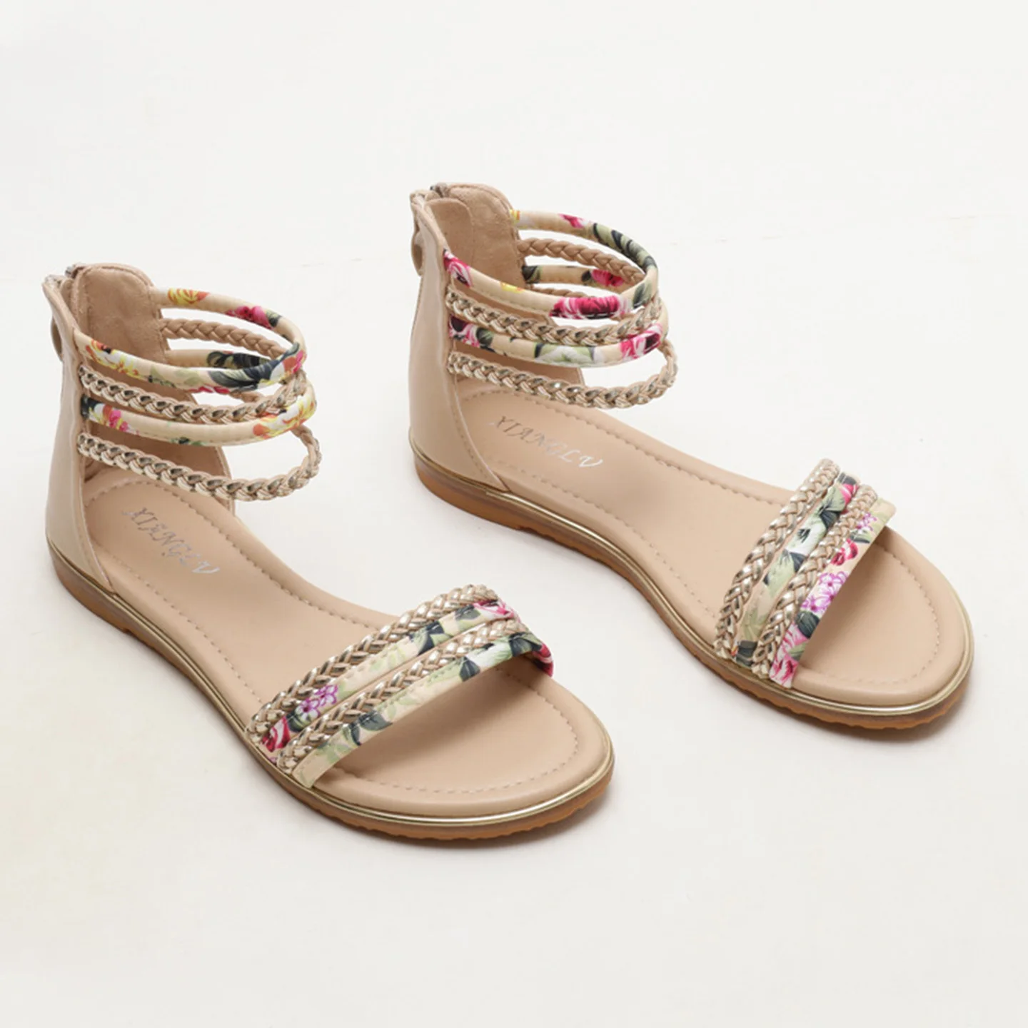 Fashion women's shoes plus size 36-42 summer vacation bohemian sandals 2026 beach anti slip beach sandals flat heel Roman shoes
Fashion women's shoes plus size 36-42 summer vacation bohemian sandals 2026 beach anti slip beach sandals flat heel Roman shoes
