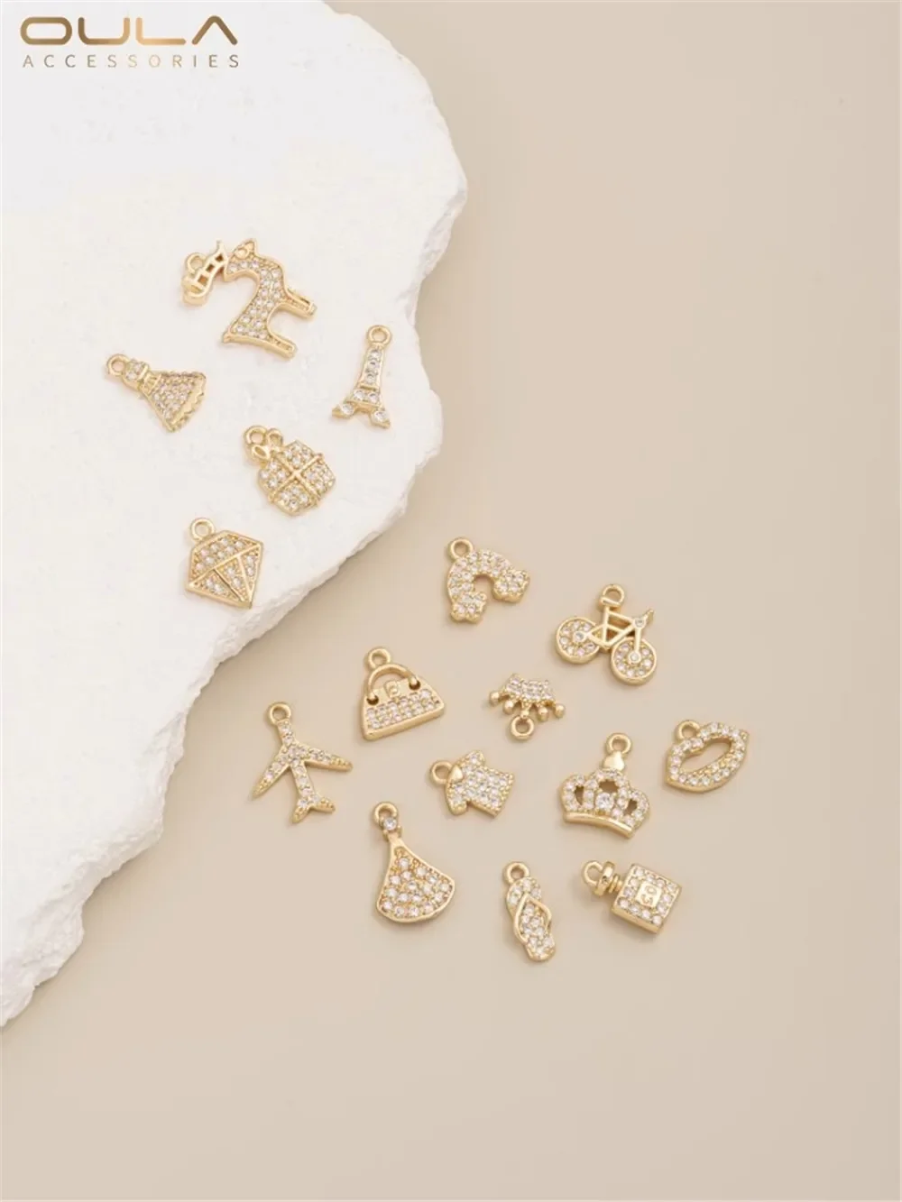 14K Gold-Color Plated Micro-inset Zircon Girl Travel Series Small Hanging Bag Perfume Skirt Crown Diy Pendant
14K Gold-Color Plated Micro-inset Zircon Girl Travel Series Small Hanging Bag Perfume Skirt Crown Diy Pendant