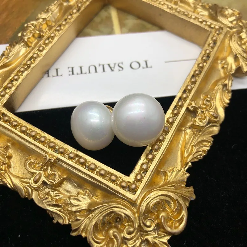 Fashion Commuter Versatile Earrings Baroque Glazed Pearl Silver Needle Earrings Elegant Temperament Exquisite Earrings Accessori
Fashion Commuter Versatile Earrings Baroque Glazed Pearl Silver Needle Earrings Elegant Temperament Exquisite Earrings Accessori