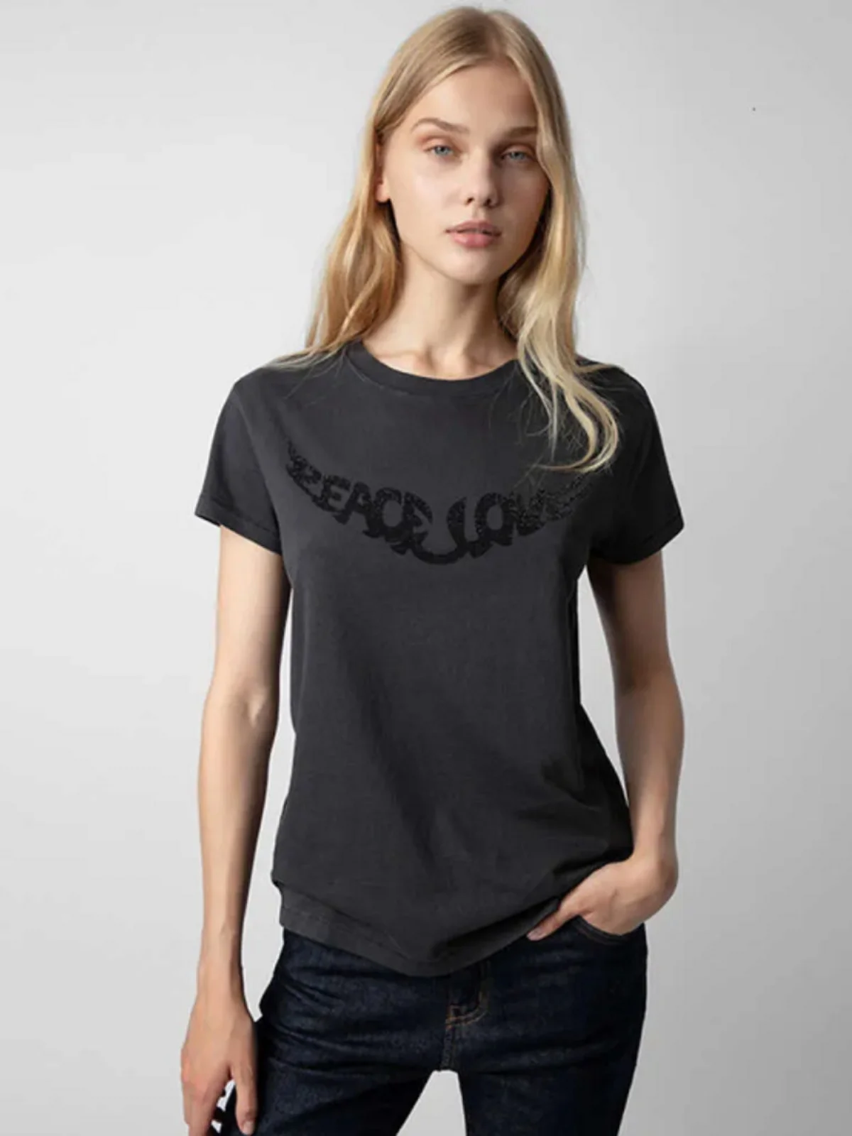 New Design Women's Slim Fit ort Sve T-irt Pure Cotton Floing Wings Diamond Placed Summer Street Sle round Ne
New Design Women's Slim Fit ort Sve T-irt Pure Cotton Floing Wings Diamond Placed Summer Street Sle round Ne