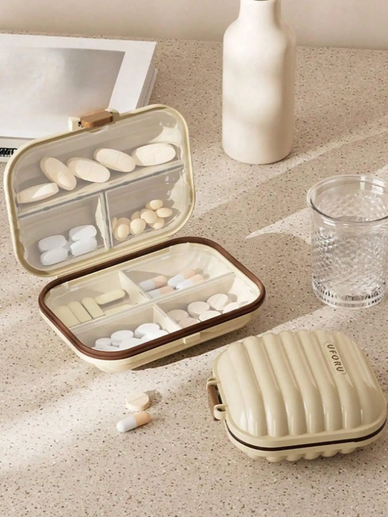 1pc Portable Pill Box For Travel Moisture Proof Pill Organizer Reusable Pill Case For Men And Women Medicine Planner
1pc Portable Pill Box For Travel Moisture Proof Pill Organizer Reusable Pill Case For Men And Women Medicine Planner