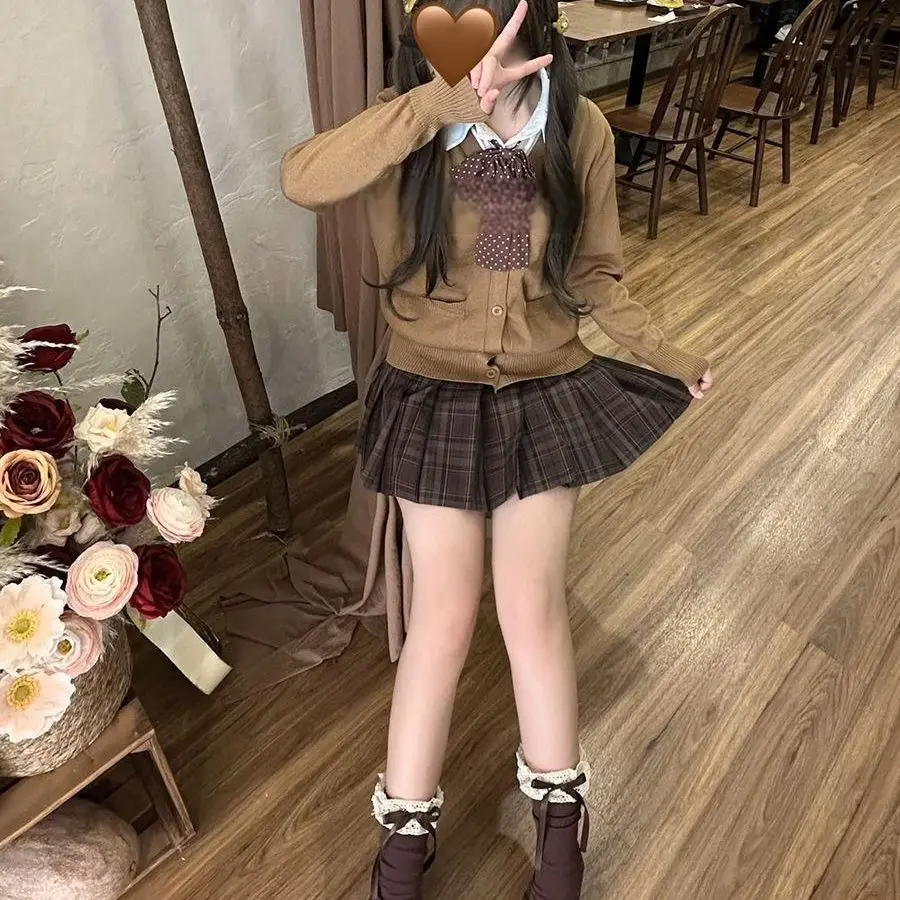 plus Size JK Uniform Knitwear Soft Girl Autumn Fashion Set Sugar Roasted Chestnut Color Collar Long Sleeve Casual Style
plus Size JK Uniform Knitwear Soft Girl Autumn Fashion Set Sugar Roasted Chestnut Color Collar Long Sleeve Casual Style