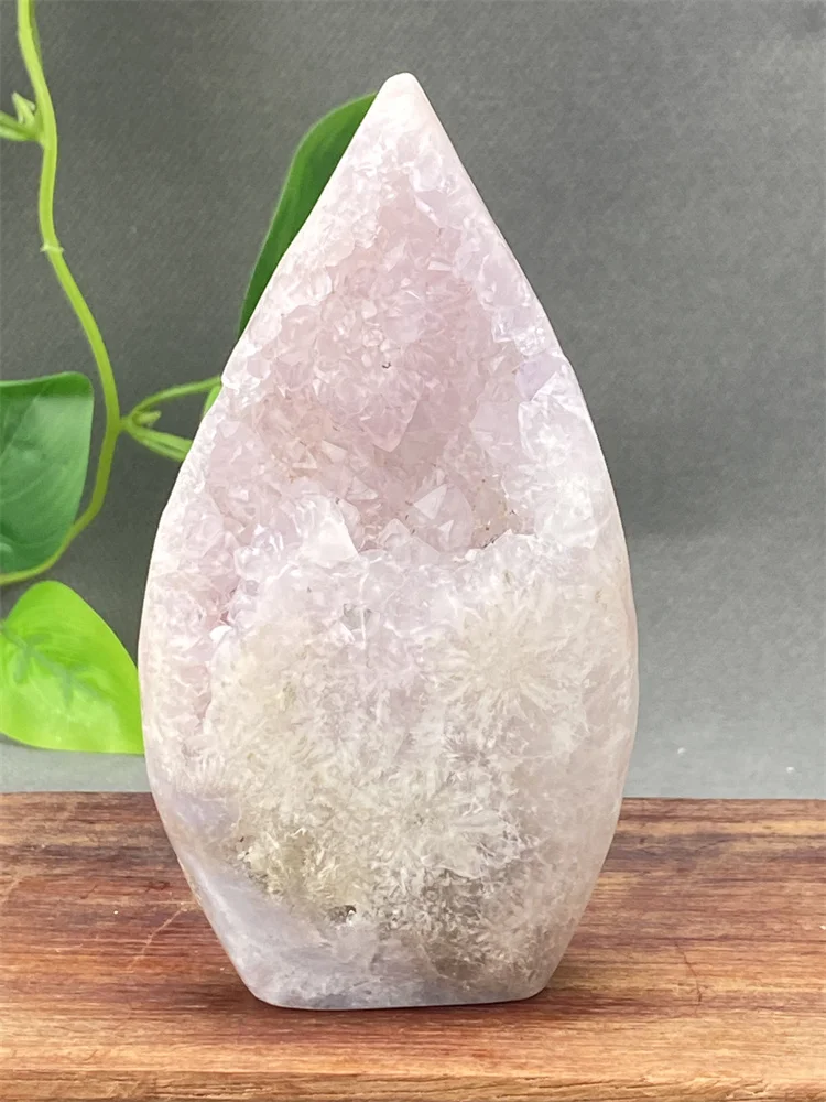 Natural rare pink amethyst geode crystal ornaments Feng Shui Witchcraft Sacrifice Home Decoration
Natural rare pink amethyst geode crystal ornaments Feng Shui Witchcraft Sacrifice Home Decoration