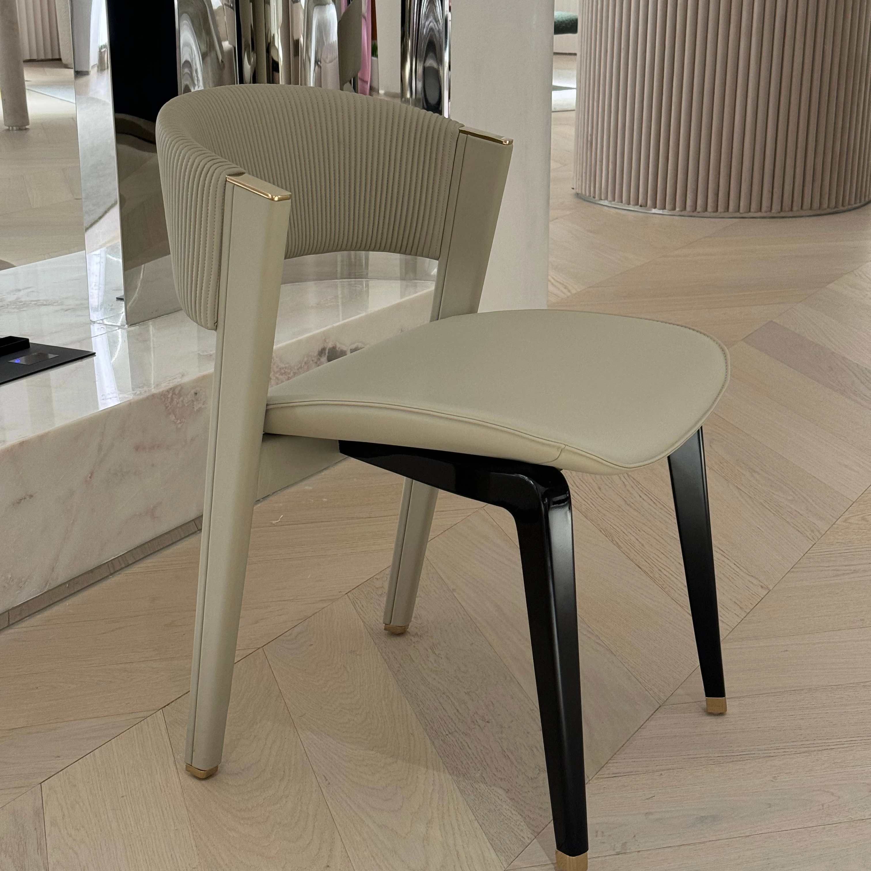 Custom Designed High End Dining Chair Luxury Home Furniture with Metal Living Room Office Bedroom or Villa Use
Custom Designed High End Dining Chair Luxury Home Furniture with Metal Living Room Office Bedroom or Villa Use