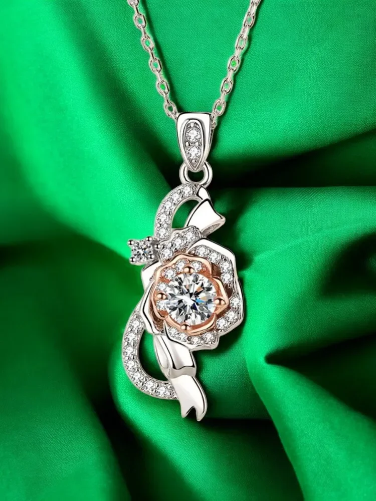 925 Sterling Silver Moissanite Fashion A Rose Collarbone Chain Pendant Necklace GRA Certified
925 Sterling Silver Moissanite Fashion A Rose Collarbone Chain Pendant Necklace GRA Certified