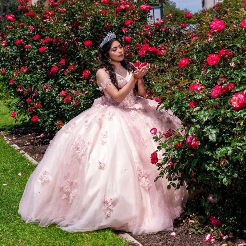 Pink Shiny Princess Gowns Ball Gown Quinceanera Dress Beaded Lace Bow Prom Dresses For Girl Corset Graduation Gowns Vestido De15
Pink Shiny Princess Gowns Ball Gown Quinceanera Dress Beaded Lace Bow Prom Dresses For Girl Corset Graduation Gowns Vestido De15