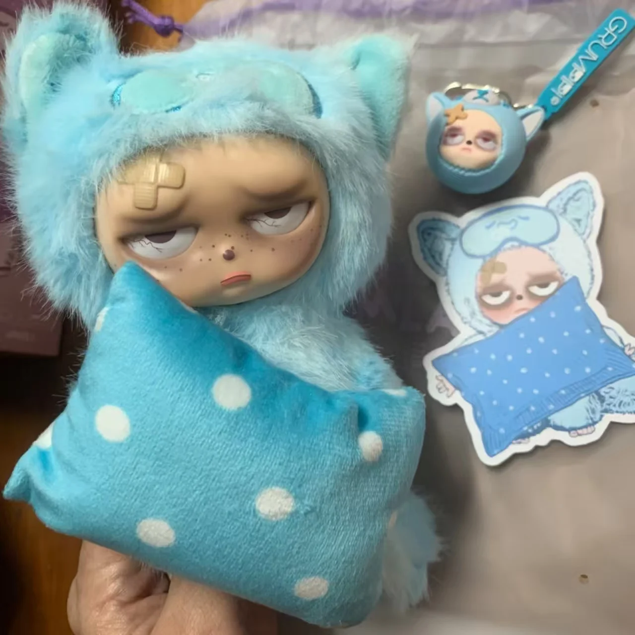 Горячая новинка: Оригинальная коллекционная виниловая кукла-подвеска Kawaii Model Sleep Grumpipi V2 Series Mystery Box, трендовый декор, подарок в макаронных цветах
Горячая новинка: Оригинальная коллекционная виниловая кукла-подвеска Kawaii Model Sleep Grumpipi V2 Series Mystery Box, трендовый декор, подарок в макаронных цветах