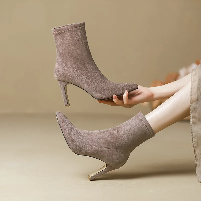 2025 Women Ankle Boots Fashion Pointed Toe Ladies Elegant Short Boots Thin High Heel Autumn Winter Women's Boots
2025 Women Ankle Boots Fashion Pointed Toe Ladies Elegant Short Boots Thin High Heel Autumn Winter Women's Boots
