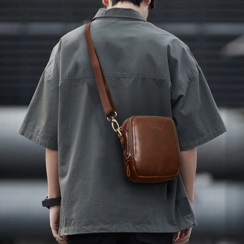 Leather crossbody bag for men Man purse with zipper and adjustable shoulder strap Head Layer Cowhide Men's Shoulder Bag
Leather crossbody bag for men Man purse with zipper and adjustable shoulder strap Head Layer Cowhide Men's Shoulder Bag