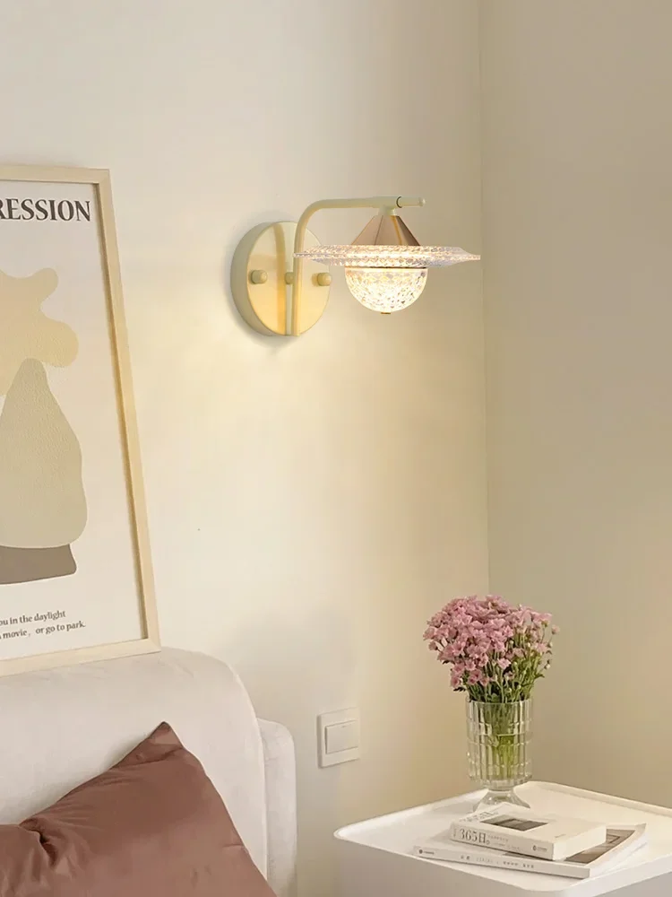 Modern French Luxury Magnetic Bedside Lamp Cream Pendant Light for Bedroom Wall Decor
Modern French Luxury Magnetic Bedside Lamp Cream Pendant Light for Bedroom Wall Decor