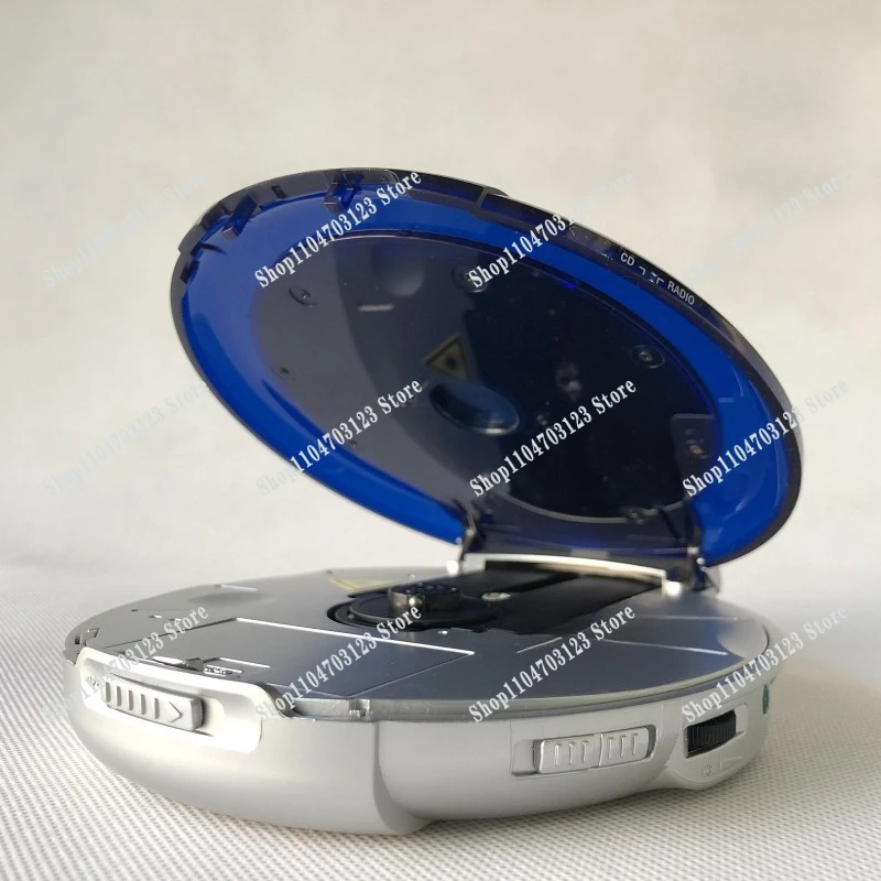 Популярный CD-плеер Walkman, портативный проигрыватель для домашнего изучения английского, Walkman.
Популярный CD-плеер Walkman, портативный проигрыватель для домашнего изучения английского, Walkman.