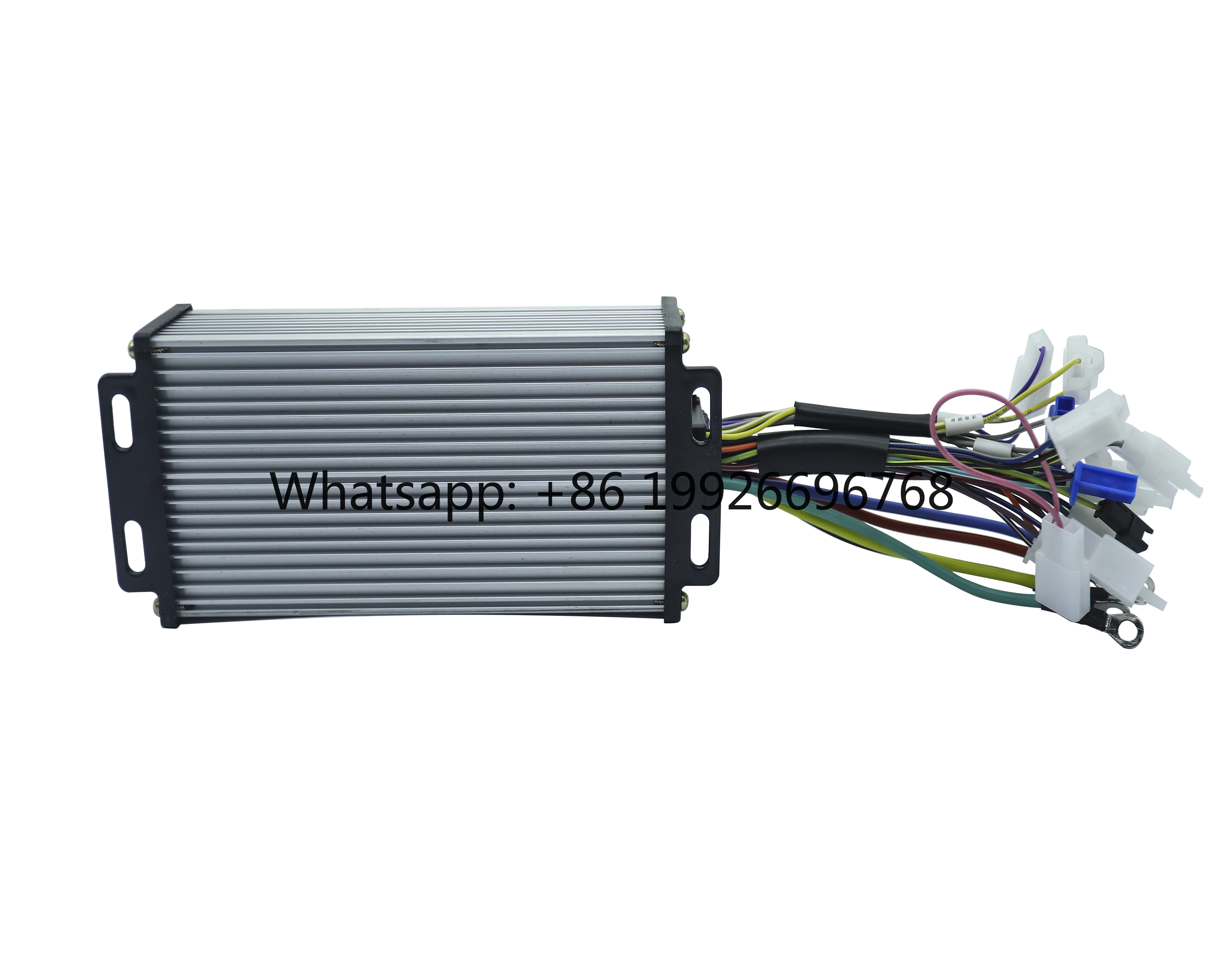 Контроллер бесщеточного двигателя постоянного тока 48/60/72 В, синусоидальный контроллер для электрорикши
Контроллер бесщеточного двигателя постоянного тока 48/60/72 В, синусоидальный контроллер для электрорикши