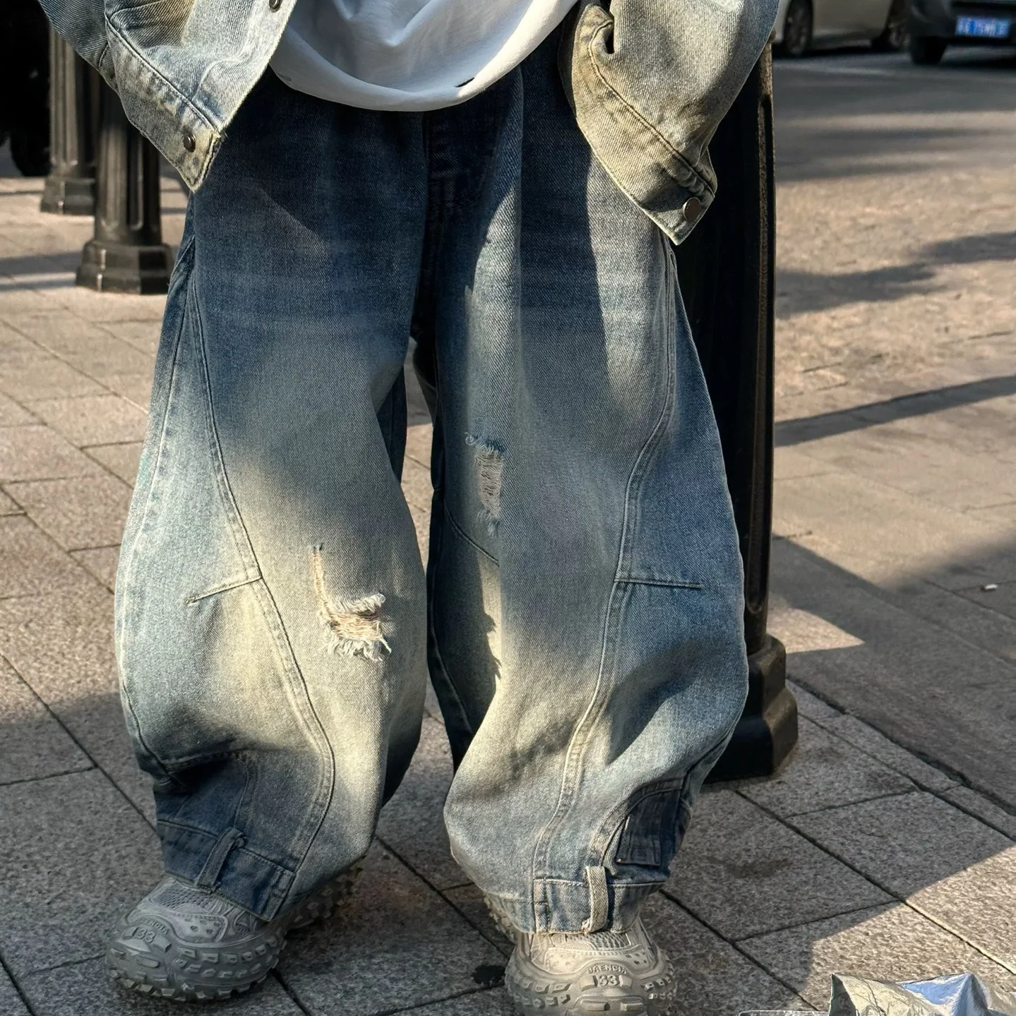 2025 Spring and Summer New Boys' Korean Edition Trendy Cool Distressed Jeans Children's Loose Wide Leg Pants
2025 Spring and Summer New Boys' Korean Edition Trendy Cool Distressed Jeans Children's Loose Wide Leg Pants