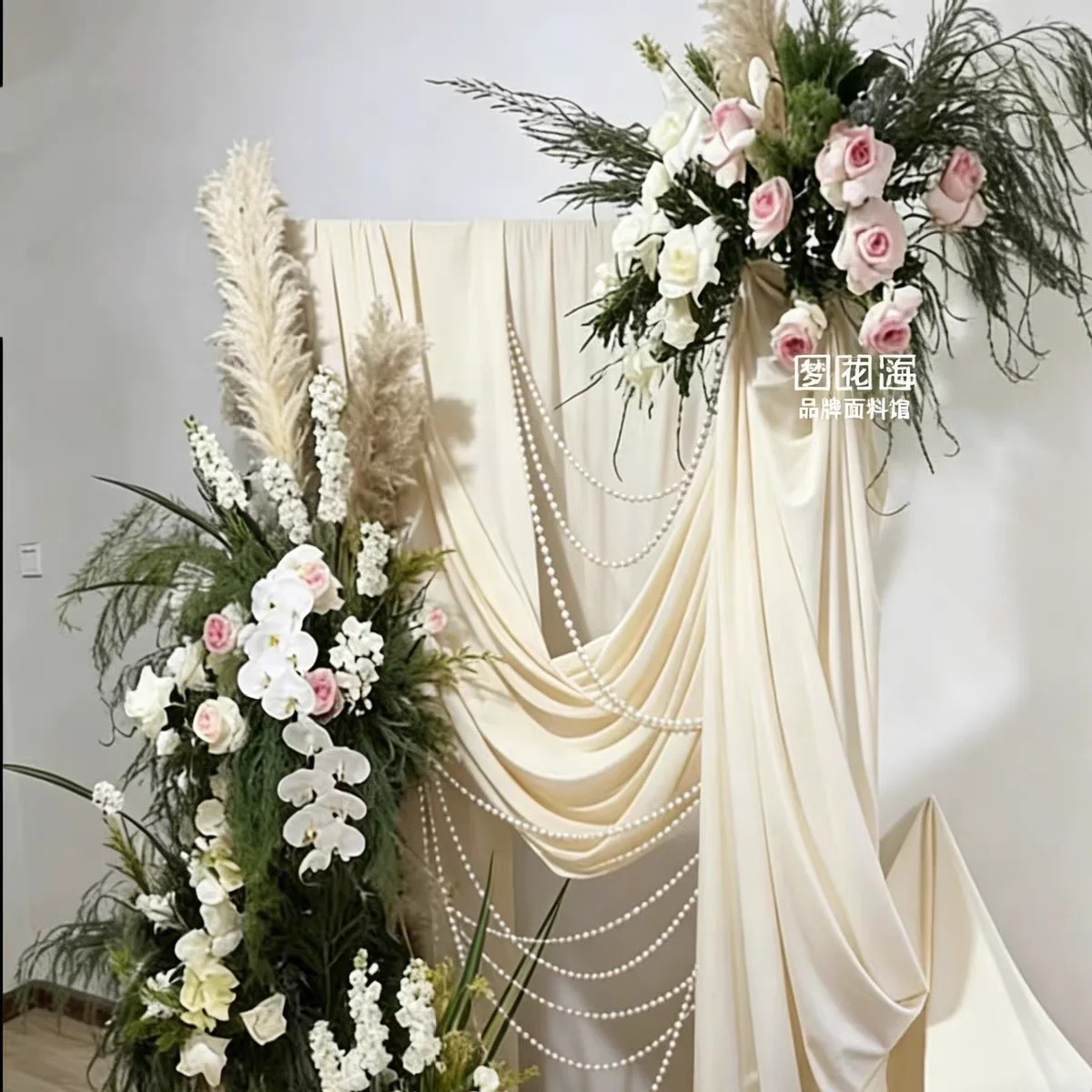 Milk Silk Fabric Stretch Cloth for Ceiling Decoration Bridal Party Arch Flower Wall Backdrop Wedding Drapping Decor Fabrics
Milk Silk Fabric Stretch Cloth for Ceiling Decoration Bridal Party Arch Flower Wall Backdrop Wedding Drapping Decor Fabrics