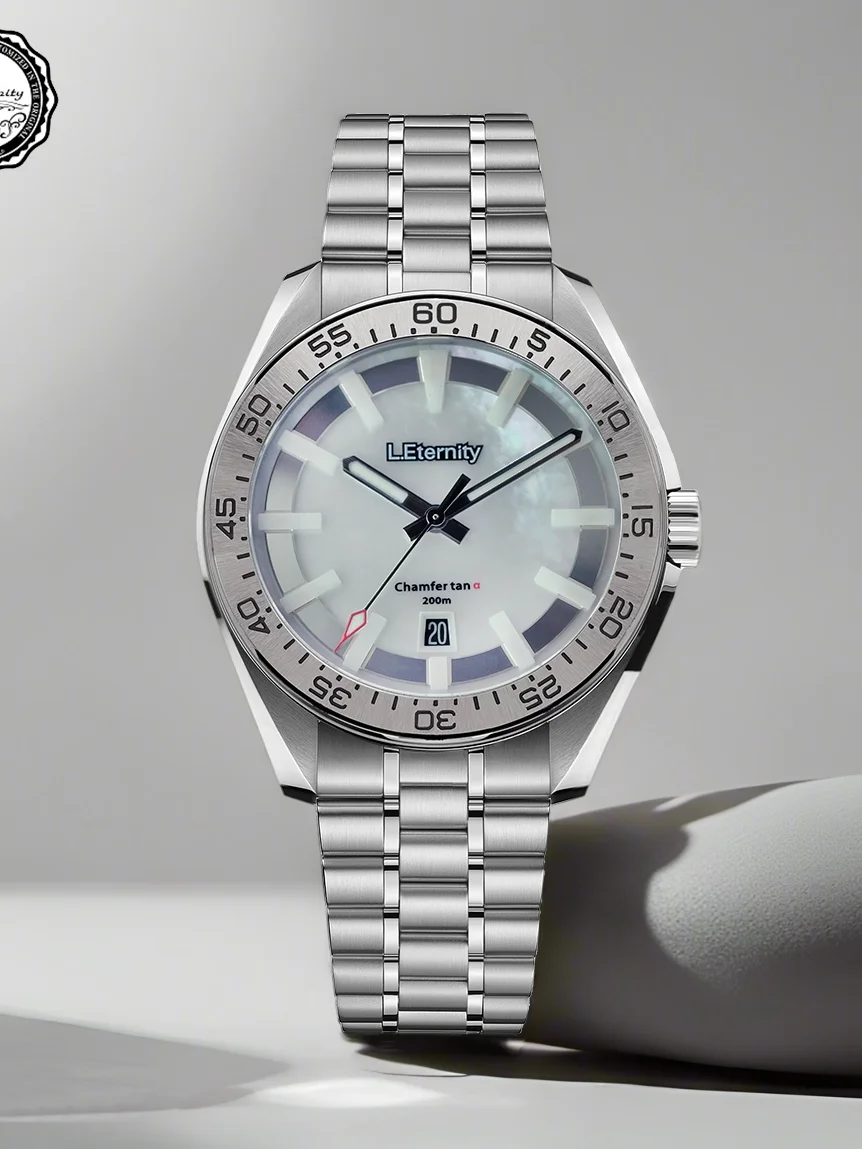 Suspended luminous watch Fritillary carbon fiber luminous disc surface steel belt waterproof watch
Suspended luminous watch Fritillary carbon fiber luminous disc surface steel belt waterproof watch