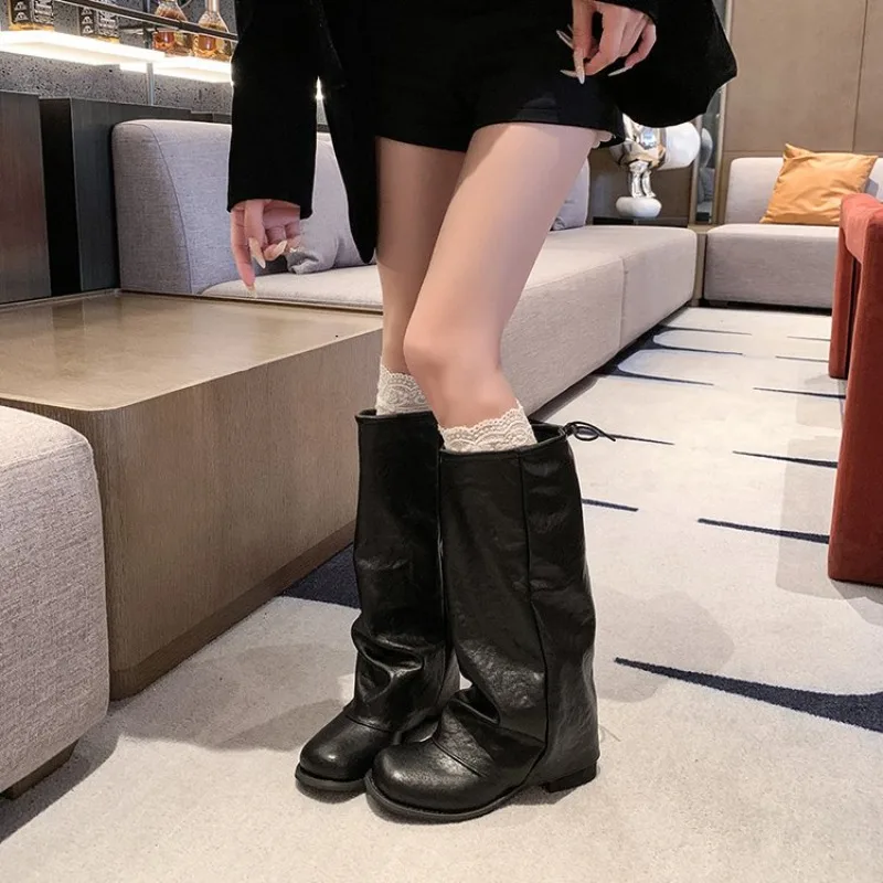 2026 New women's spring and autumn mid-calf boots are fashionable and comfortable
2026 New women's spring and autumn mid-calf boots are fashionable and comfortable