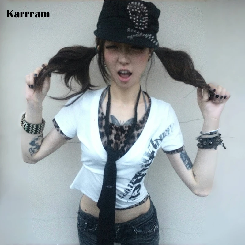 Karrram японский Y2k поддельные топы из двух предметов Мусорный стиль 2000-х годов футболка с буквенным принтом винтажный укороченный топ в стиле Харадзюку с леопардовым принтом 90-х годов 
Karrram японский Y2k поддельные топы из двух предметов Мусорный стиль 2000-х годов футболка с буквенным принтом винтажный укороченный топ в стиле Харадзюку с леопардовым принтом 90-х годов
