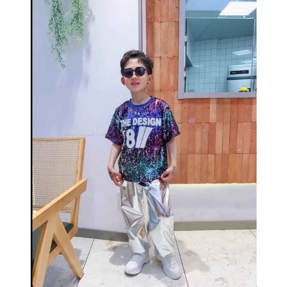 Детский джазовый костюм в стиле хип-хоп, модный комплект с блестками, студийная модель, полки для дефиле, барабаны, наряд для черлидинга для детей
Детский джазовый костюм в стиле хип-хоп, модный комплект с блестками, студийная модель, полки для дефиле, барабаны, наряд для черлидинга для детей