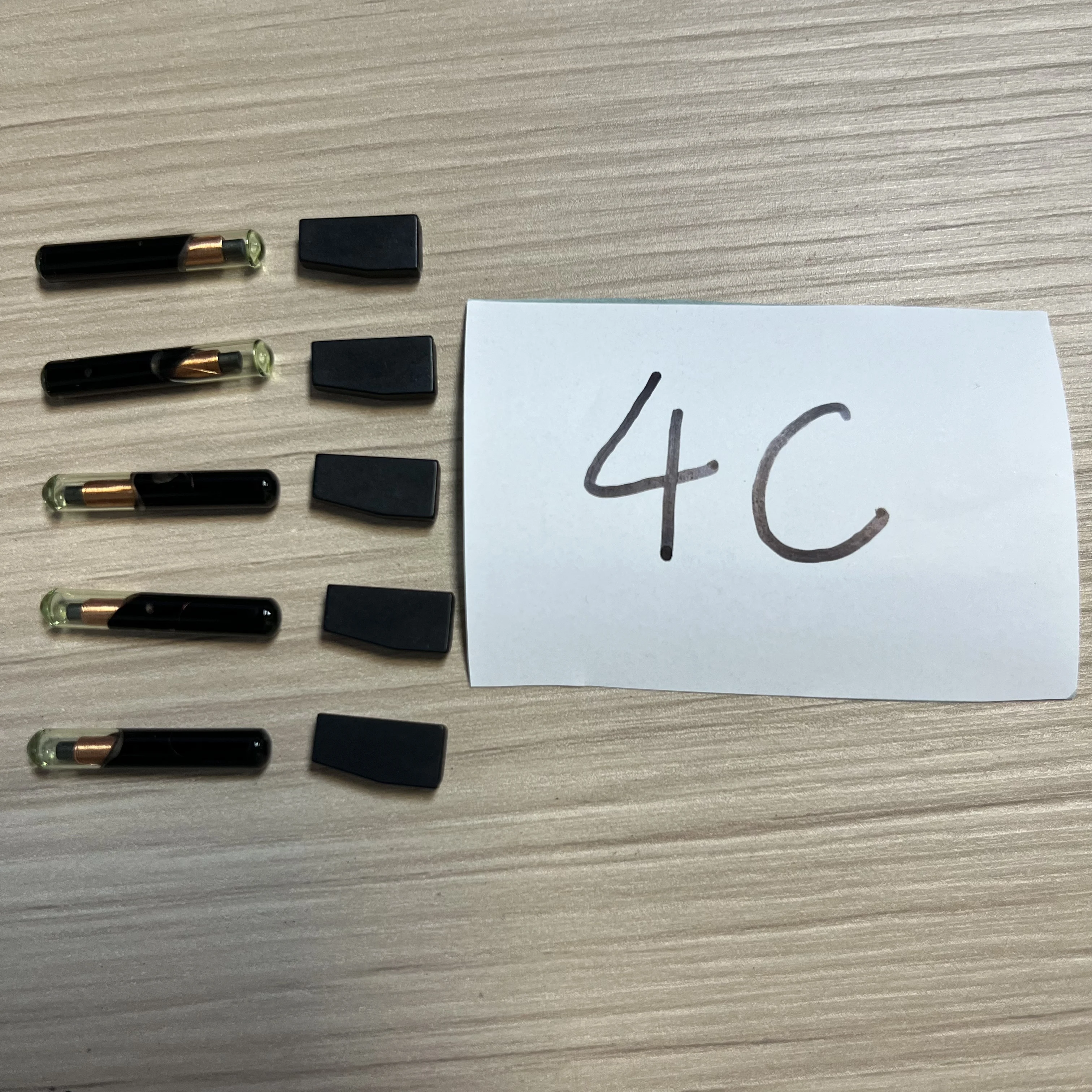 5/10 шт. послепродажный чип транспондера из углерода/стекла 4C для Ford Toyota Lexus Infiniti
5/10 шт. послепродажный чип транспондера из углерода/стекла 4C для Ford Toyota Lexus Infiniti