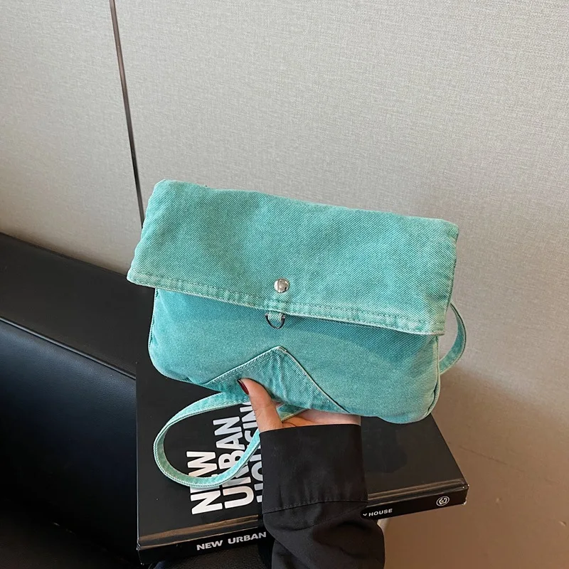 Fashion shoulder messenger bag Korean denim women's bag versatile casual small square bag niche envelope bag
Fashion shoulder messenger bag Korean denim women's bag versatile casual small square bag niche envelope bag