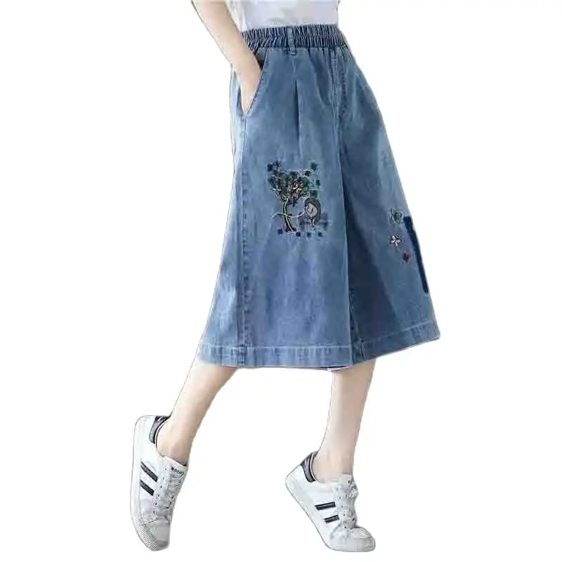 2023 New Embroidered Cropped Jeans Female Thin Elastic Waist Loose Denim Pants Slim Wide Legs Simple Solid Color Cowgirl Pants
2023 New Embroidered Cropped Jeans Female Thin Elastic Waist Loose Denim Pants Slim Wide Legs Simple Solid Color Cowgirl Pants