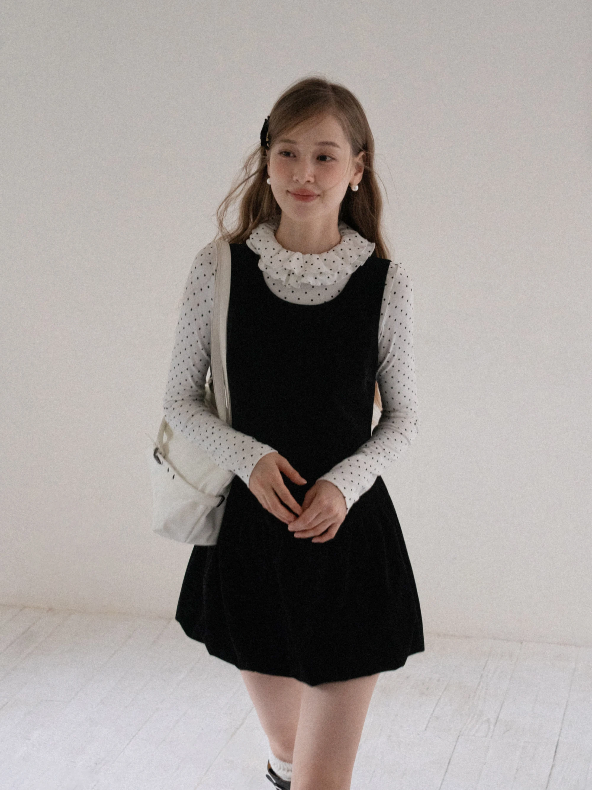 Elegance Velvet Black Dress U-Neck A-Line Vest Short Skirt Autumn Winter New Style French Style High Waist Zipper Backless Sl...
Elegance Velvet Black Dress U-Neck A-Line Vest Short Skirt Autumn Winter New Style French Style High Waist Zipper Backless Sl...