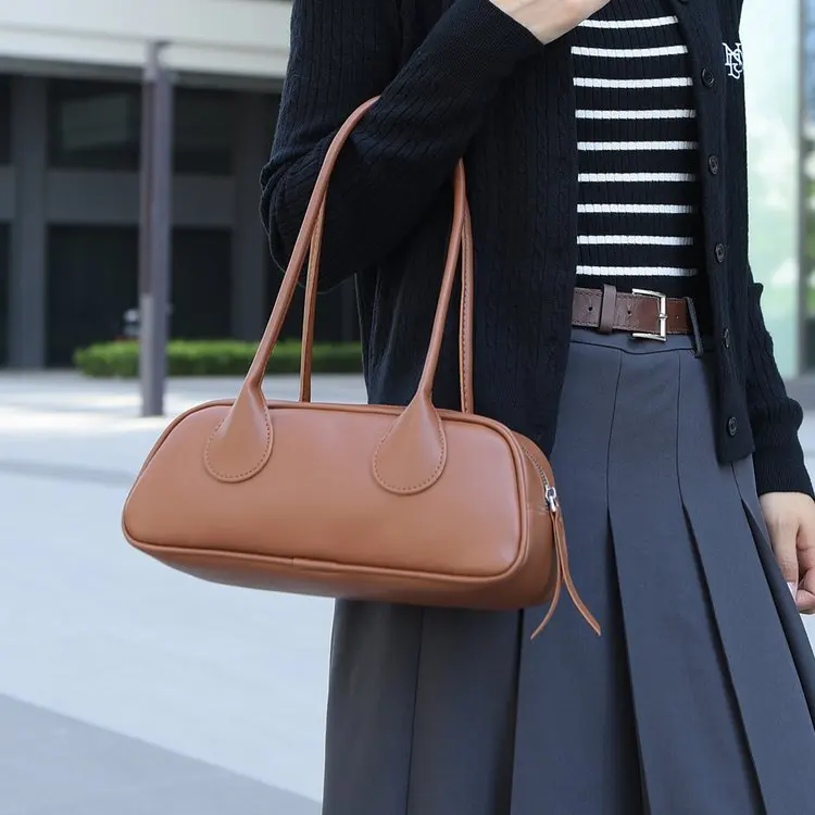 Trendy 2025 Summer Zippered Underarm Shoulder Bag - Caramel Hue, Fashion - Forward Design - Great for Beach Trips, Coffee Runs
Trendy 2025 Summer Zippered Underarm Shoulder Bag - Caramel Hue, Fashion - Forward Design - Great for Beach Trips, Coffee Runs