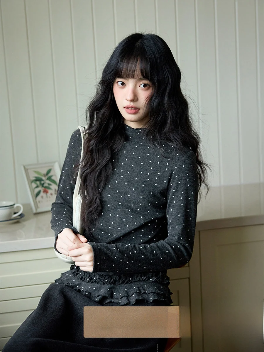Slim Fit Polka Dot Long Sve Base irt Inner Wear T-irt Women's Faion Korean Sle Winter Collection Ximen T488
Slim Fit Polka Dot Long Sve Base irt Inner Wear T-irt Women's Faion Korean Sle Winter Collection Ximen T488