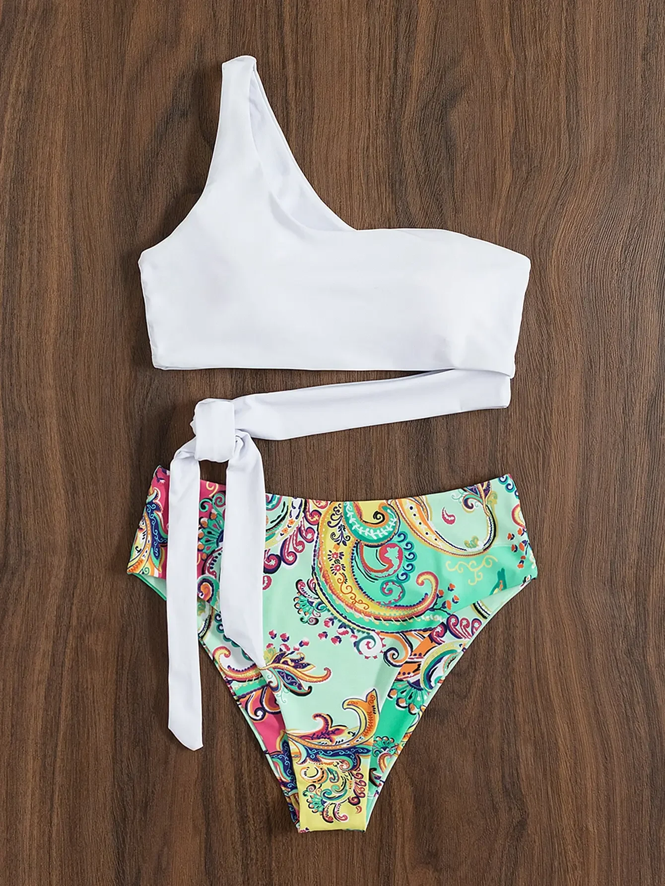 Island bikini, bright sexy swimsuit casual resort styl, comfortable play shoulder ties
Island bikini, bright sexy swimsuit casual resort styl, comfortable play shoulder ties