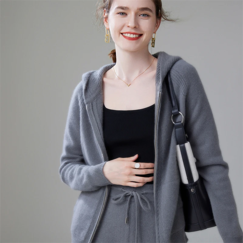 High Quality Women's Cashmere Hooded Cardigan Thick Zippers Sweater Warm Raglan Sleeve 100% Cashmere Knitwear Autumn Winter Tops
High Quality Women's Cashmere Hooded Cardigan Thick Zippers Sweater Warm Raglan Sleeve 100% Cashmere Knitwear Autumn Winter Tops