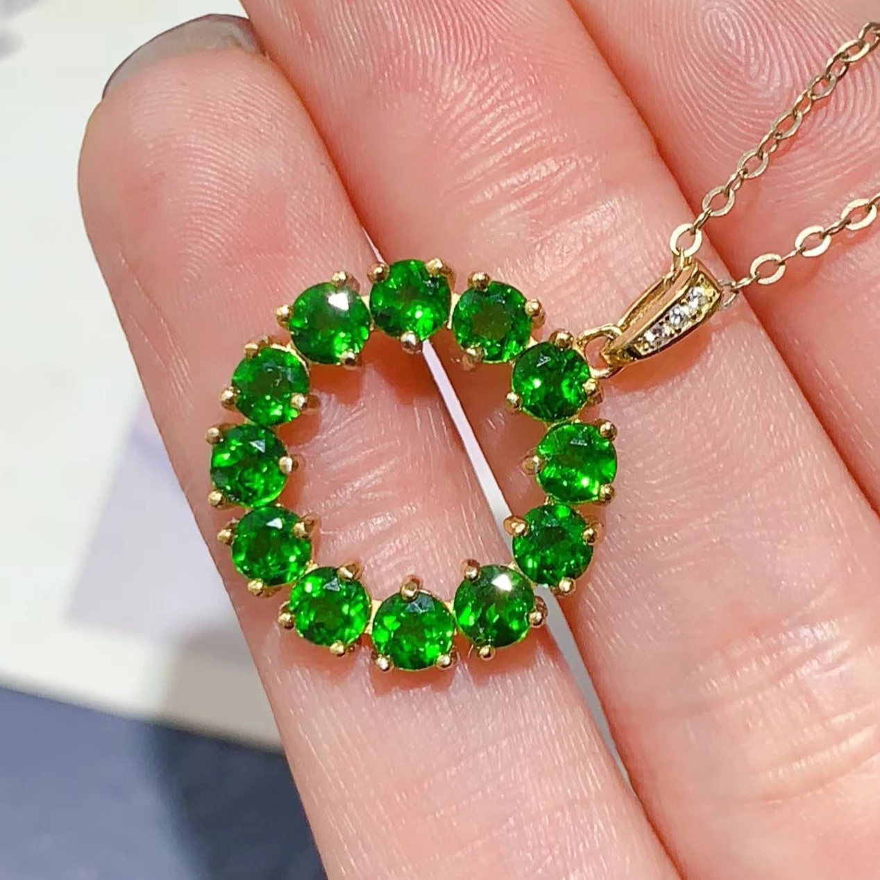 925 Sterling Silver Natural Diopside Pendant Certified Fine Jewelry Elegant Wreath Necklace Pendant for Vaacation
925 Sterling Silver Natural Diopside Pendant Certified Fine Jewelry Elegant Wreath Necklace Pendant for Vaacation