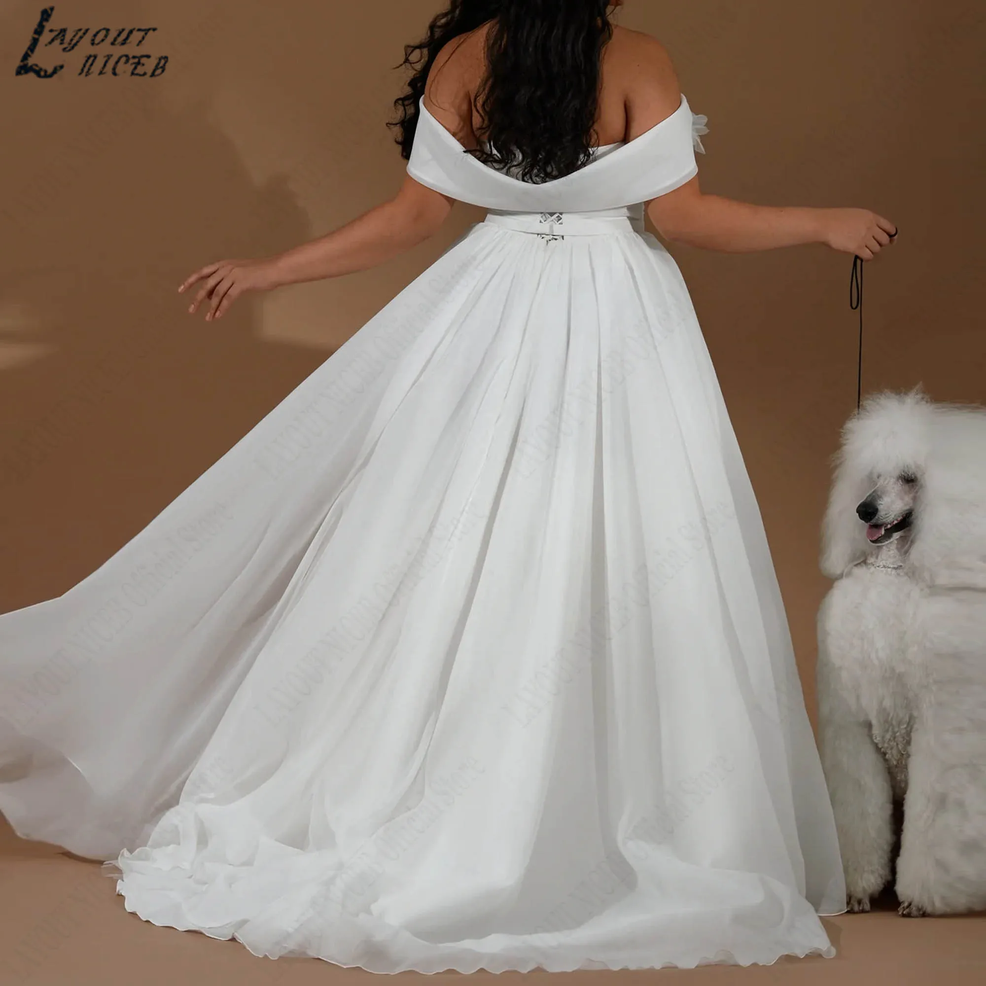 Off Shoulder Organza Wedding Dress With Side Slit A-line Romantic Backless Lace Up Bridal Party Gowns vestidos de novia Customiz
Off Shoulder Organza Wedding Dress With Side Slit A-line Romantic Backless Lace Up Bridal Party Gowns vestidos de novia Customiz