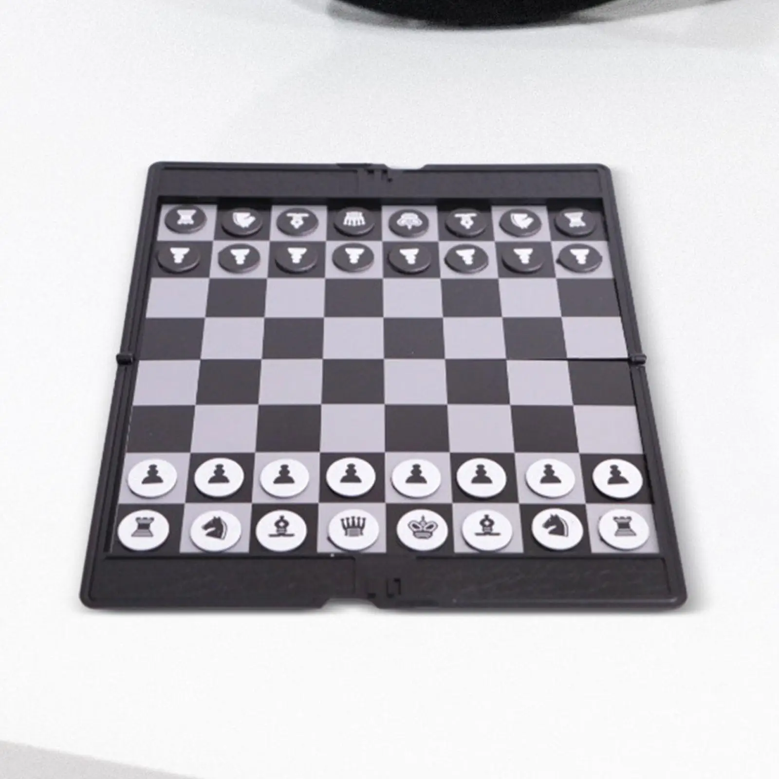 Магнитный дорожный шахматный набор-кошелек, мини-шахматы, международные шахматы, настольная игра для мальчиков и девочек, для путешествий на самолете
Магнитный дорожный шахматный набор-кошелек, мини-шахматы, международные шахматы, настольная игра для мальчиков и девочек, для путешествий на самолете
