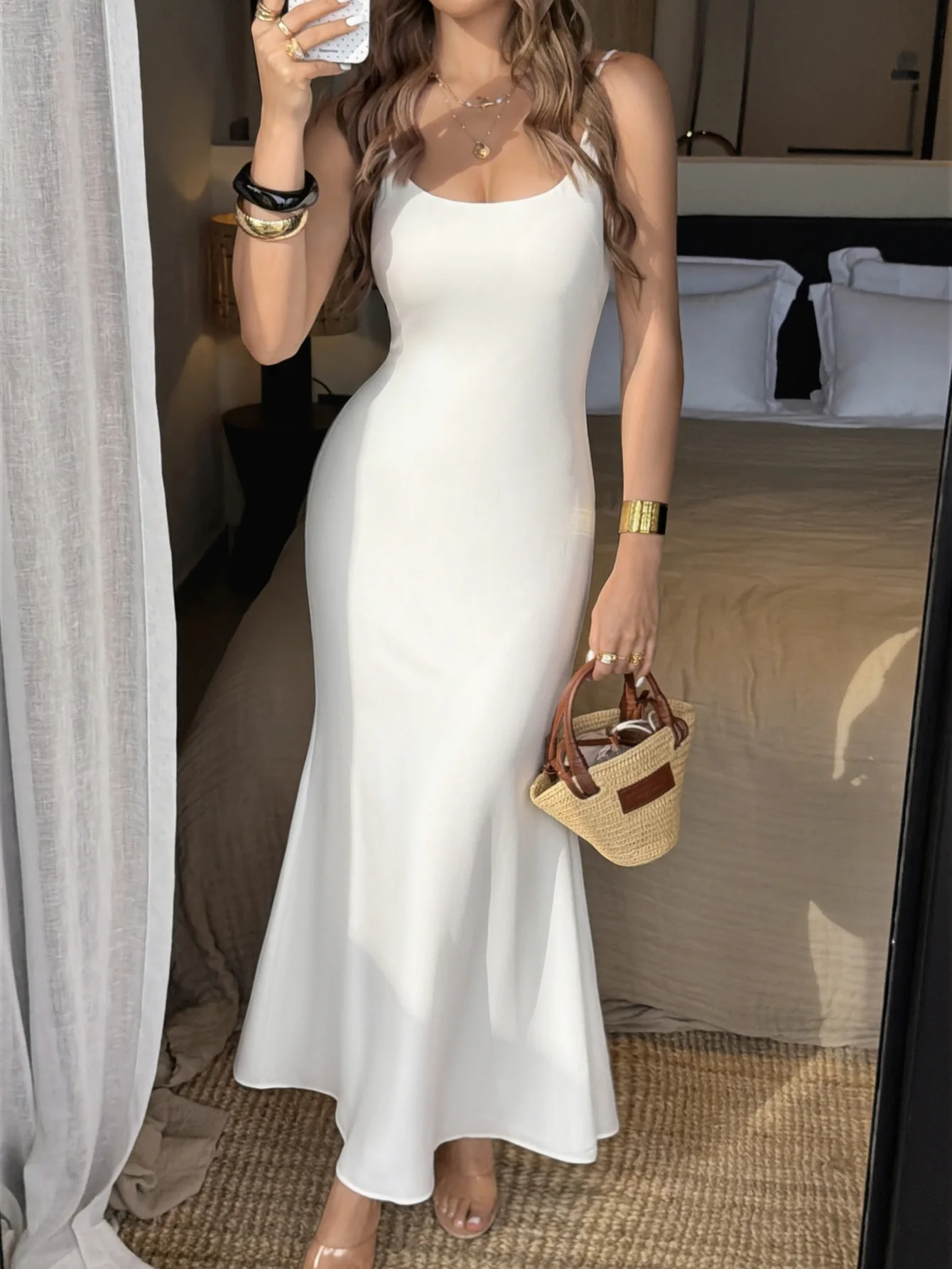 Women's Dress Summer New French Elegant Temperament Style Solid Simple Round Neck High Waist Slim Fit Suspender Fish Tail Dress
Women's Dress Summer New French Elegant Temperament Style Solid Simple Round Neck High Waist Slim Fit Suspender Fish Tail Dress