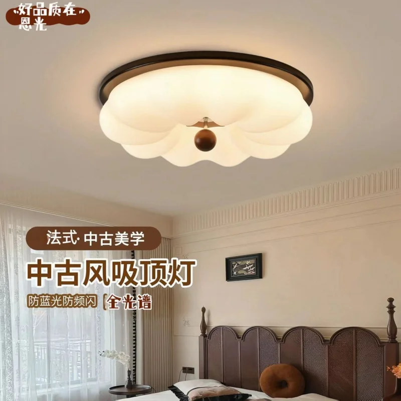 Vintage-style bedroom ceiling light, full-spectrum retro study and children's room ceiling light, walnut-colored lighting fixtur
Vintage-style bedroom ceiling light, full-spectrum retro study and children's room ceiling light, walnut-colored lighting fixtur