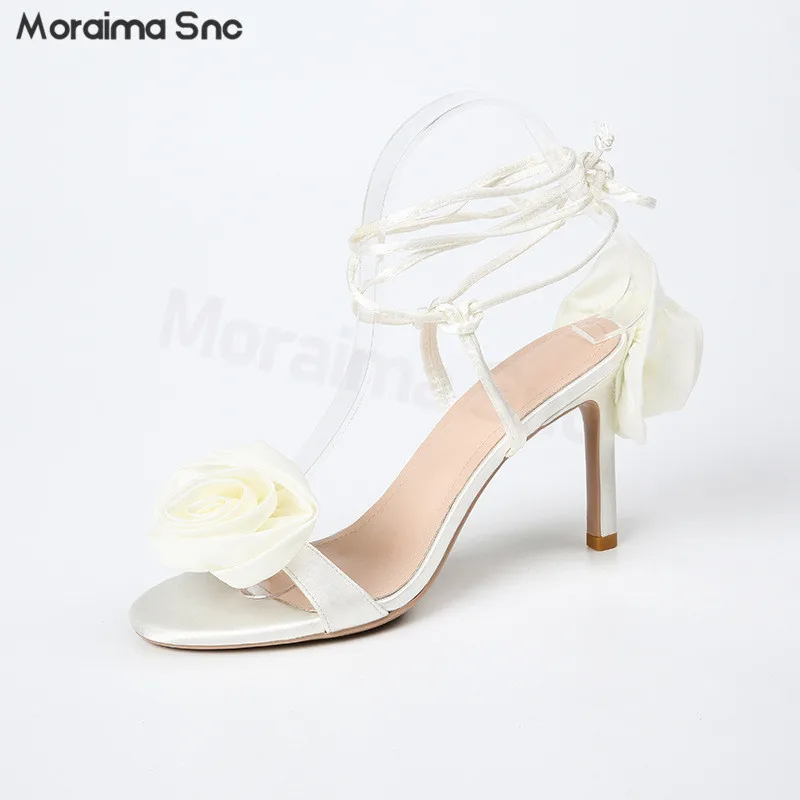 Flower Strap Sexy Sandals Round Head Flower Stiletto Heels Black and White Ankle Strap Sandals Fashion Temperament Women's Shoes
Flower Strap Sexy Sandals Round Head Flower Stiletto Heels Black and White Ankle Strap Sandals Fashion Temperament Women's Shoes