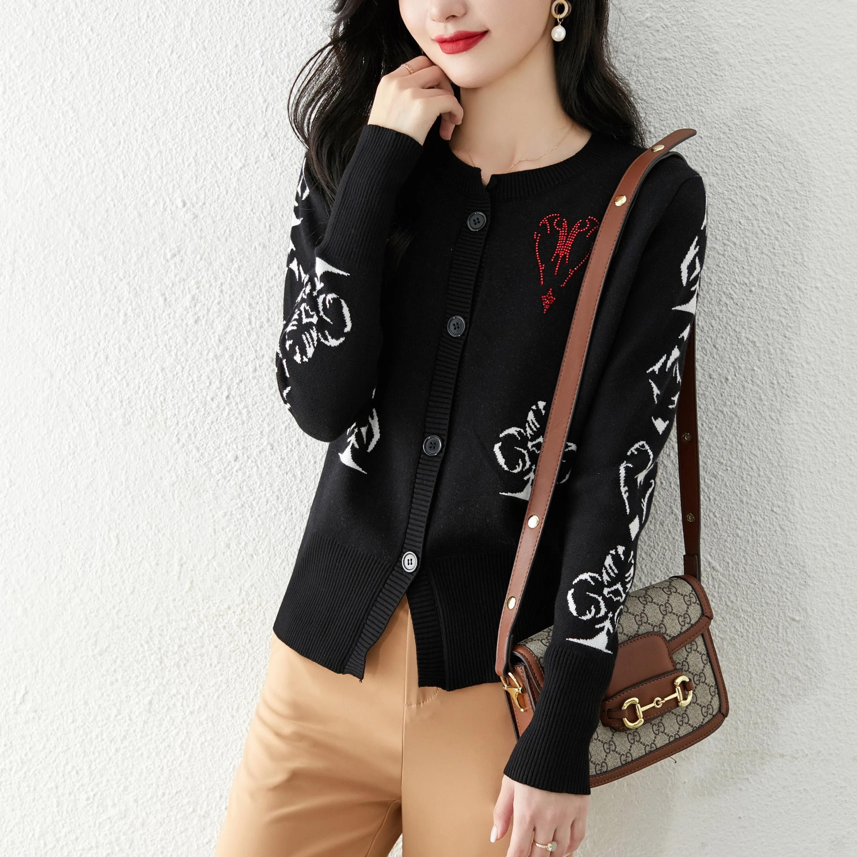 New elegant Soft Knit shirts Sweater cardigans Spring Autumn Casual sweater Tees Basic shirts knitted Tops
New elegant Soft Knit shirts Sweater cardigans Spring Autumn Casual sweater Tees Basic shirts knitted Tops