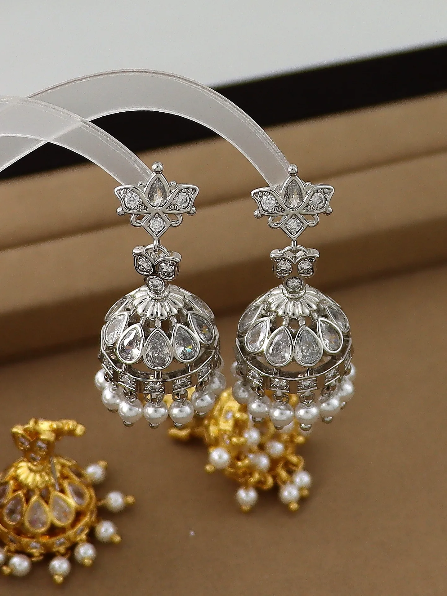 Romantic pearl skirt pendant earrings women's luxury wedding banquet gorgeous lady advanced jewelry
Romantic pearl skirt pendant earrings women's luxury wedding banquet gorgeous lady advanced jewelry