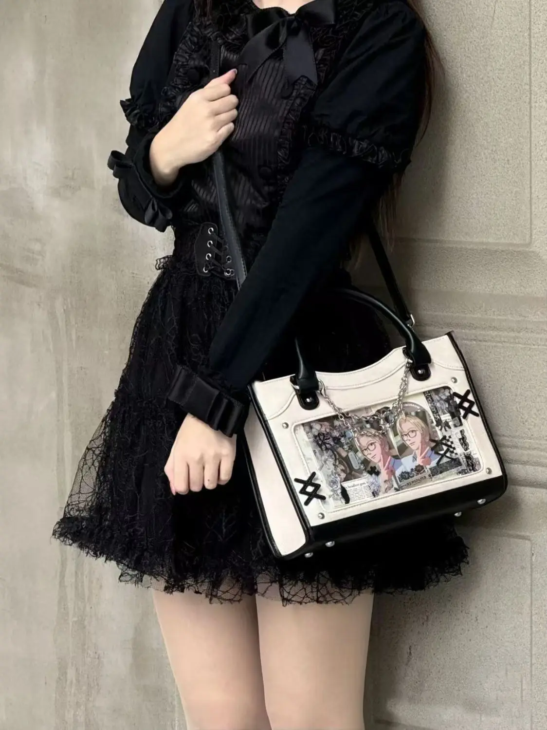 Original Design Heart Beating Daily Pain Bag Large Capacity Peripheral Anime Japanese Portable Crossbody Bag
Original Design Heart Beating Daily Pain Bag Large Capacity Peripheral Anime Japanese Portable Crossbody Bag