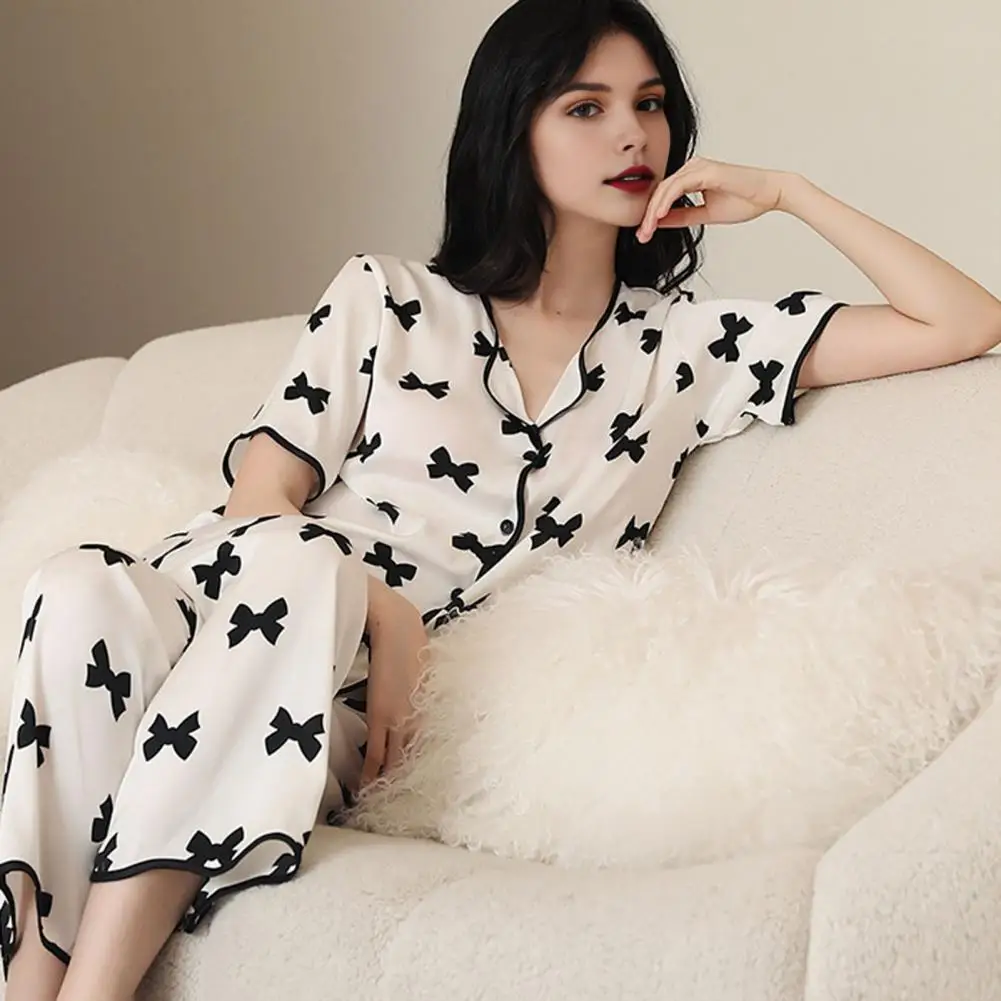 Women Sleepwear Elegant Satin Pajama Set with Bow Print V Neck Button-down Shirt Wide Leg Trousers Plus Size Homewear for Spring
Women Sleepwear Elegant Satin Pajama Set with Bow Print V Neck Button-down Shirt Wide Leg Trousers Plus Size Homewear for Spring