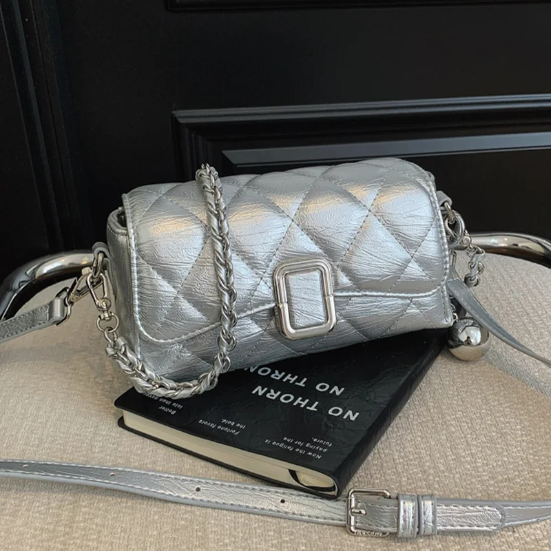 Top Brand Shoulder Bag Luxury Silver Handbag Mini Small Flap Mobile Phone Bag Designer Pu Leather Lingge Pattern Crossbody Bags
Top Brand Shoulder Bag Luxury Silver Handbag Mini Small Flap Mobile Phone Bag Designer Pu Leather Lingge Pattern Crossbody Bags